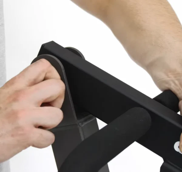 uso y montaje de la grúa Aupa – Instalación del brazo en el mástil